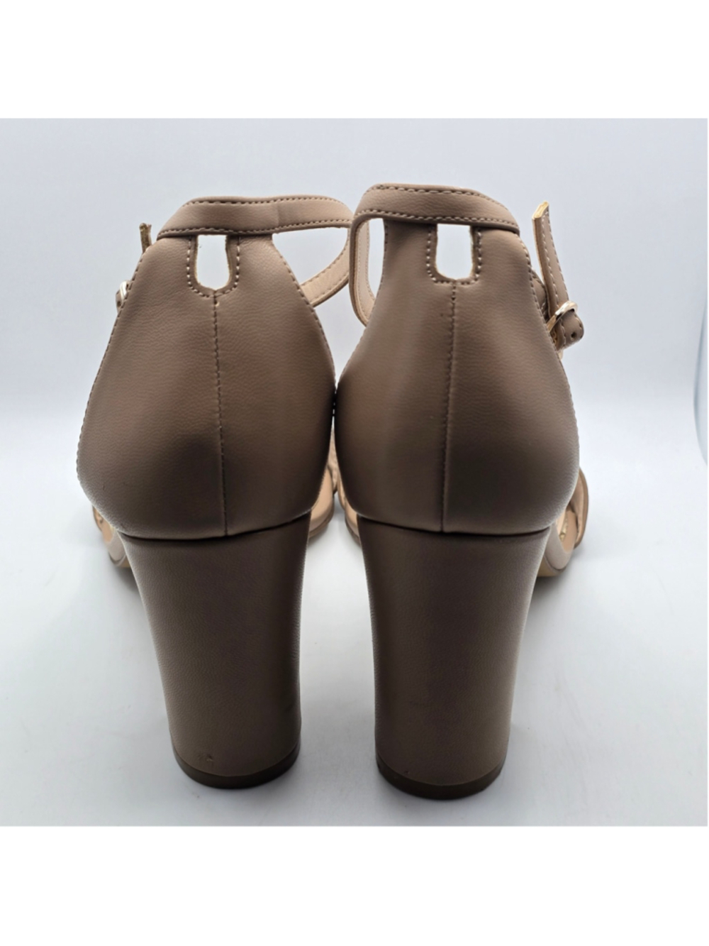 Kelly & Katie Hailee Block Heel Sandal In Taupe Size 9 NEW - Picture 4 of 6